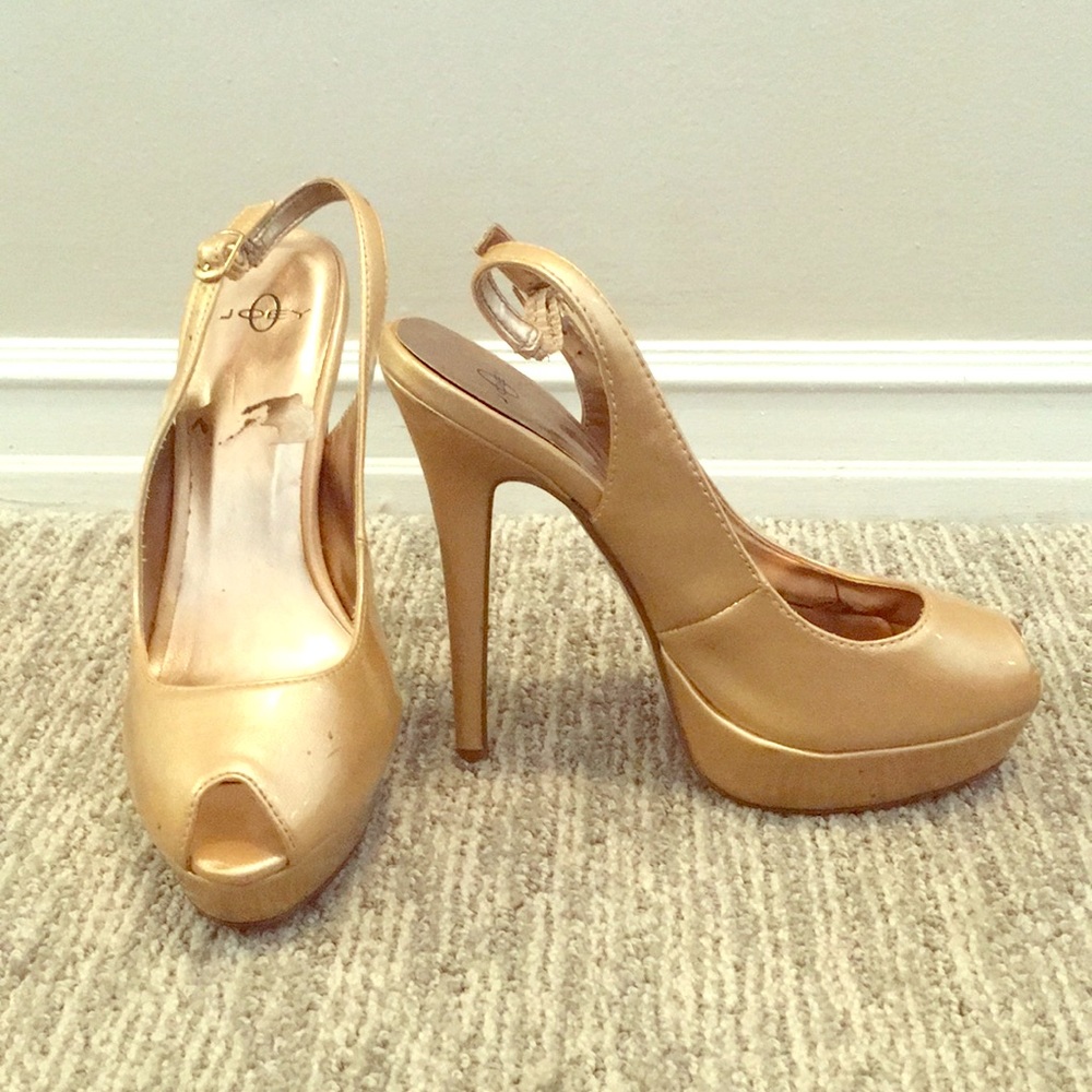 Heels - Picture 1 of 4